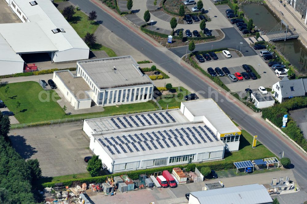 Bergkamen - Rünthe from above - Schulungsgebäude mit Schulungswerkstatt Service Training Opel in Bergkamen in Nordrhein-Westfalen / North Rhine-Westphalia. Ein Projekt der Unternehmensgruppe Markus Gerold.