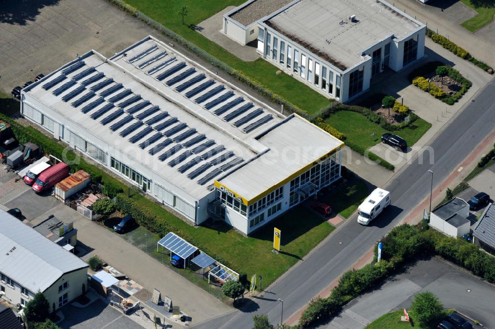 Aerial image Bergkamen - Rünthe - Schulungsgebäude mit Schulungswerkstatt Service Training Opel in Bergkamen in Nordrhein-Westfalen / North Rhine-Westphalia. Ein Projekt der Unternehmensgruppe Markus Gerold.