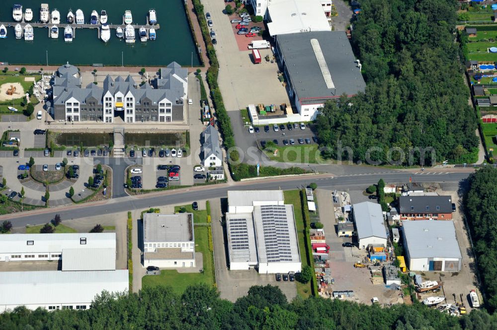 Bergkamen - Rünthe from the bird's eye view: Schulungsgebäude mit Schulungswerkstatt Service Training Opel in Bergkamen in Nordrhein-Westfalen / North Rhine-Westphalia. Ein Projekt der Unternehmensgruppe Markus Gerold.