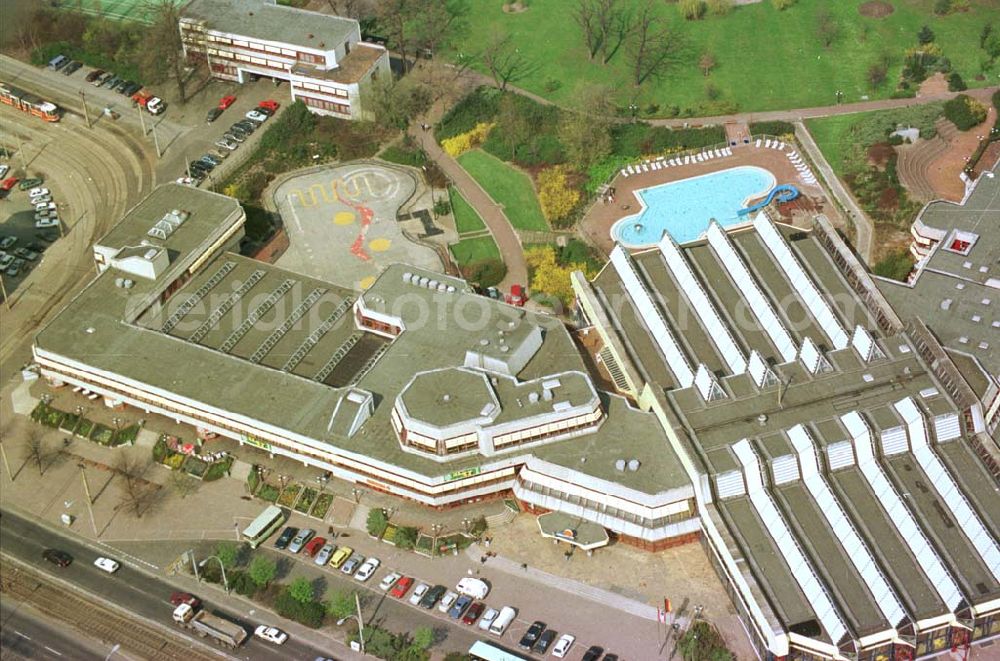 Friedrichshain from above - 19.04.1994 SEZ Berlin Friedrichshain