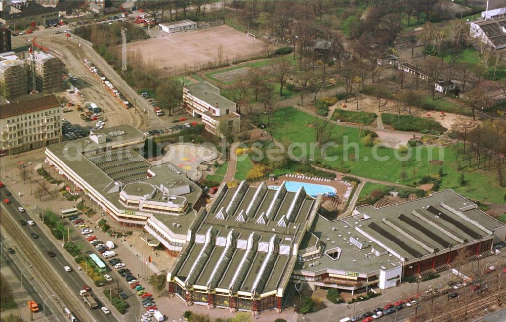 Friedrichshain from the bird's eye view: 19.04.1994 SEZ Berlin Friedrichshain