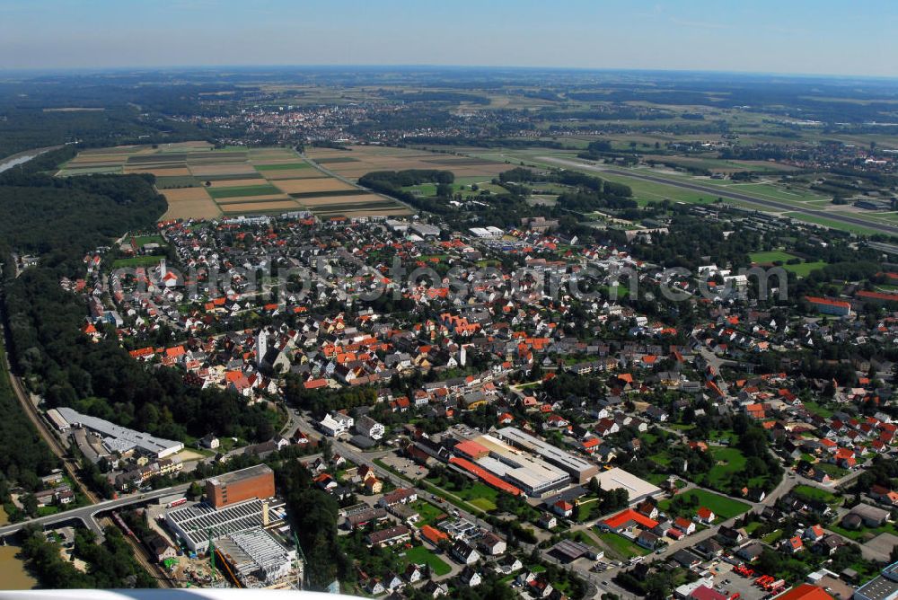 Aerial image Leipheim - Blick auf Leipheim. Die Stadt liegt in der Donau-Iller Region am Südrand des Schwäbischen Donaumooses. Oben rechts verläuft der ehemalige Fliegerhorst. Unten links ist die Baustelle zum Ausbau des Werk 2 der Firma Wanzl zu sehen, direkt neben der Donau (linker Bildrand). Kontakt: Tourist Information Günzburg Leipheim, Schloßplatz 1 89312 Günzburg, Tel. +49(0)8221 20044 4, Fax +49(0)8221 20044 6, Email: tourist-information@guenzburg.de