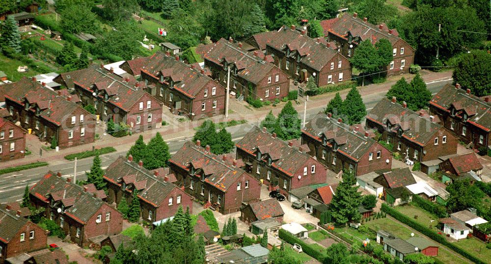 Bottrop from the bird's eye view: Blick auf die Zechensiedlung Gladbecker Strasse in Bottrop.