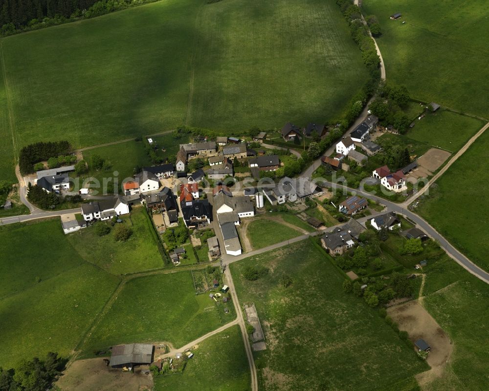 Aerial image Hümmel Bröhlingen - Settlement Broehlingen in Huemmel in Rhineland-Palatinat