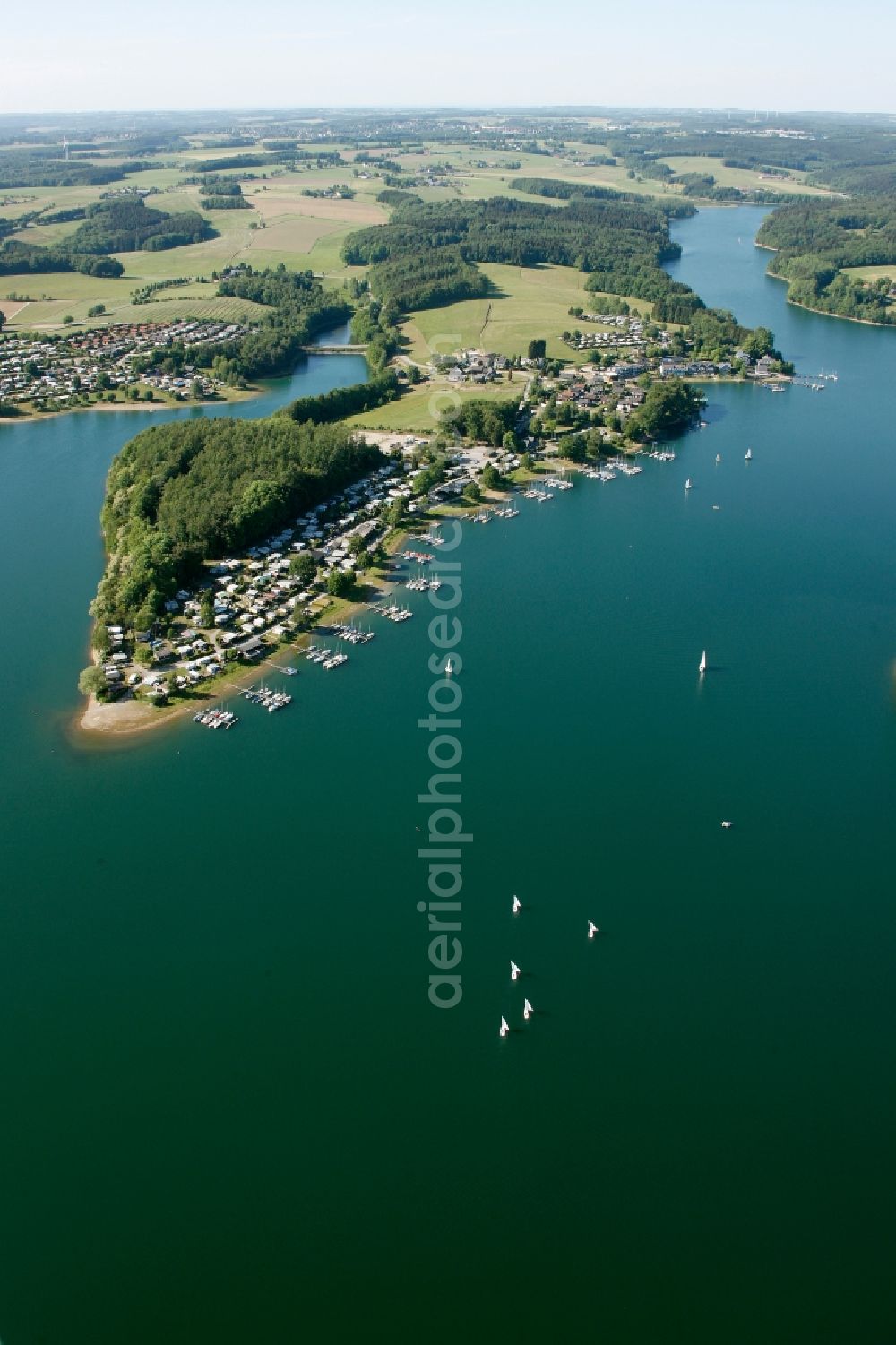 Aerial photograph Hückeswagen - Settlements on the banks of the river Wupper along the Bevertalsperre in Hueckeswagen in North Rhine-Westphalia