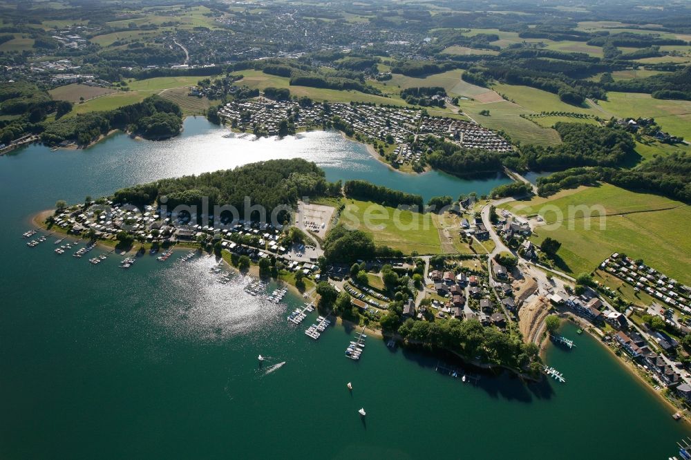 Aerial image Hückeswagen - Settlements on the banks of the river Wupper along the Bevertalsperre in Hueckeswagen in North Rhine-Westphalia