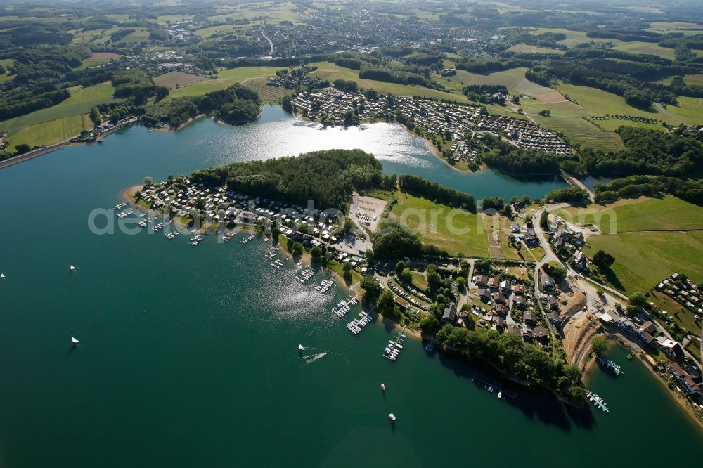 Aerial photograph Hückeswagen - Settlements on the banks of the river Wupper along the Bevertalsperre in Hueckeswagen in North Rhine-Westphalia