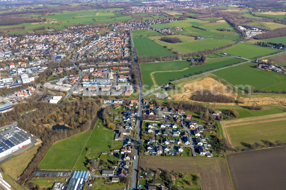 Alte Heide from above - The district on street An der Vaerstbruecke in Alte Heide at Ruhrgebiet in the state North Rhine-Westphalia, Germany