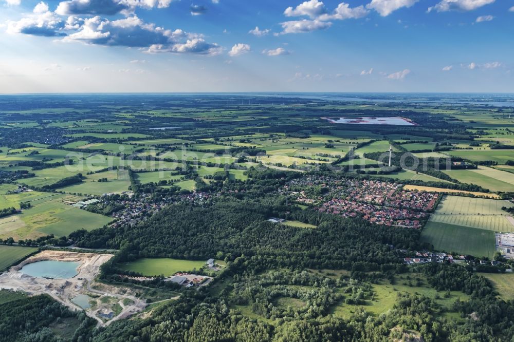 Stade from the bird's eye view: The district Haddorf in Stade in the state Lower Saxony, Germany