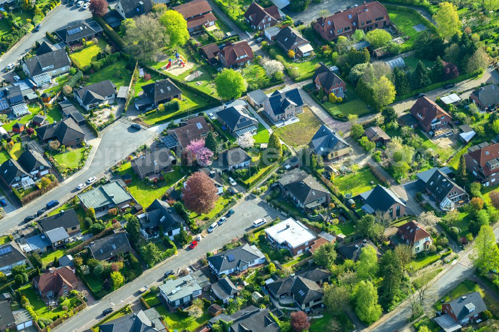 Aerial image Horneburg - Town View of the streets and houses of the residential areas in Horneburg in the state Lower Saxony, Germany