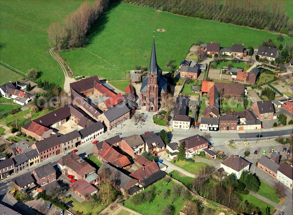 Rheurdt from the bird's eye view: Settlement area in the district Schaephuysen in Rheurdt in the state North Rhine-Westphalia