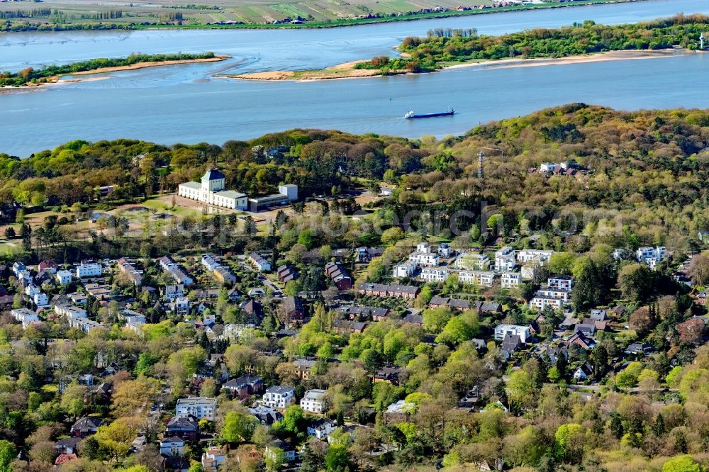 Aerial photograph Hamburg - The district on the banks of the Elbe in the district Blankenese in Hamburg, Germany