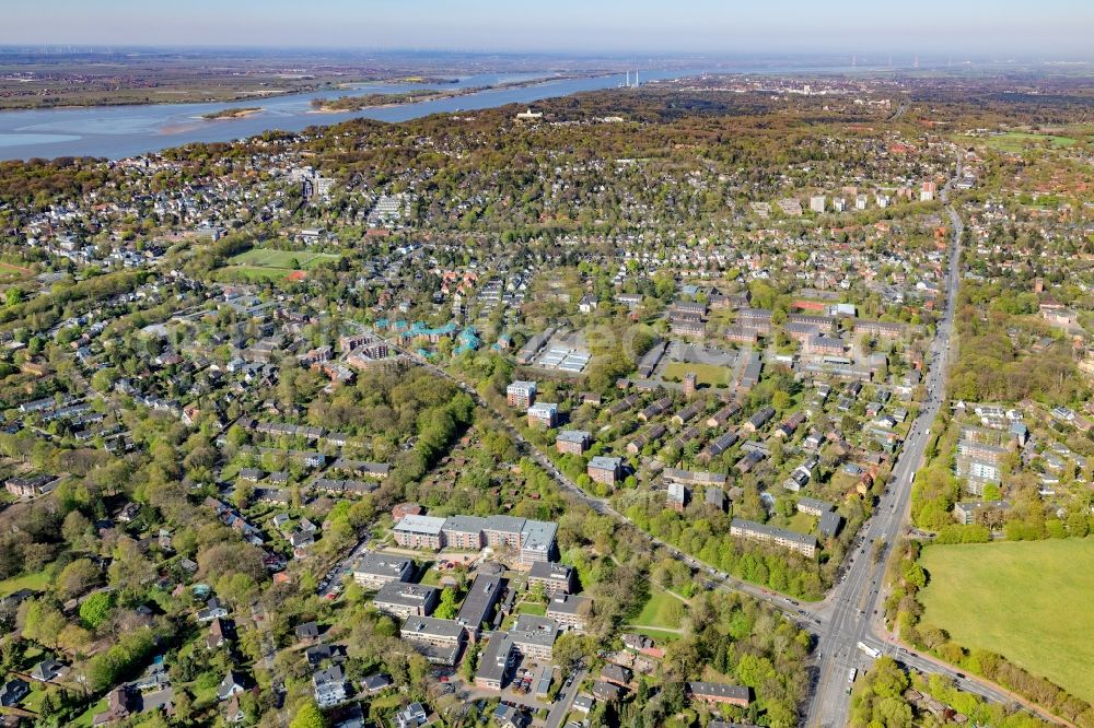 Hamburg from the bird's eye view: The district on the banks of the Elbe in the district Blankenese in Hamburg, Germany