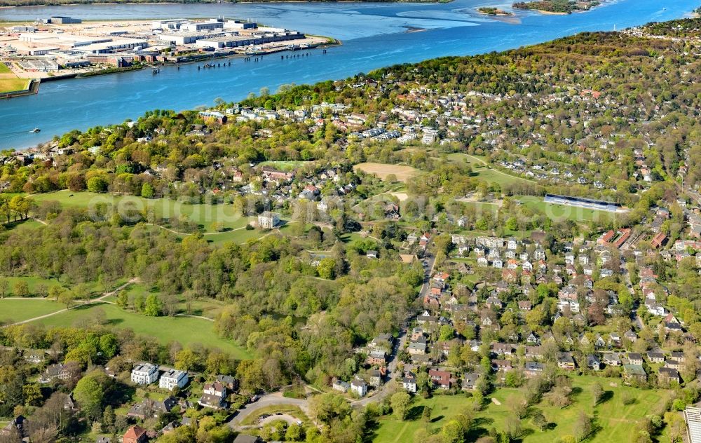 Hamburg from the bird's eye view: The district on the banks of the Elbe in the district Blankenese in Hamburg, Germany