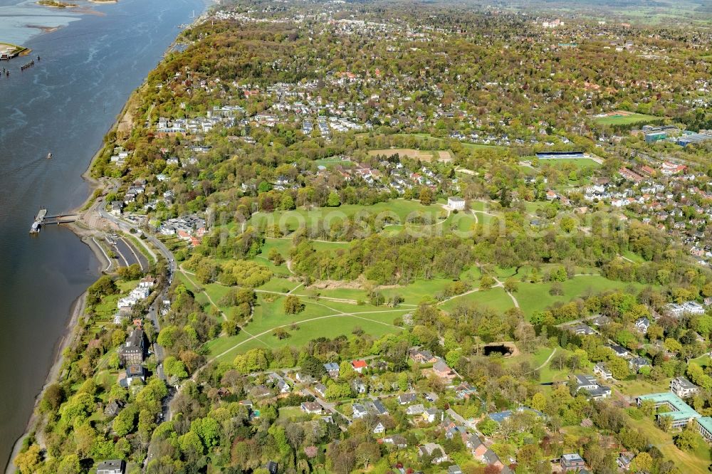 Aerial image Hamburg - The district on the banks of the Elbe in the district Blankenese in Hamburg, Germany