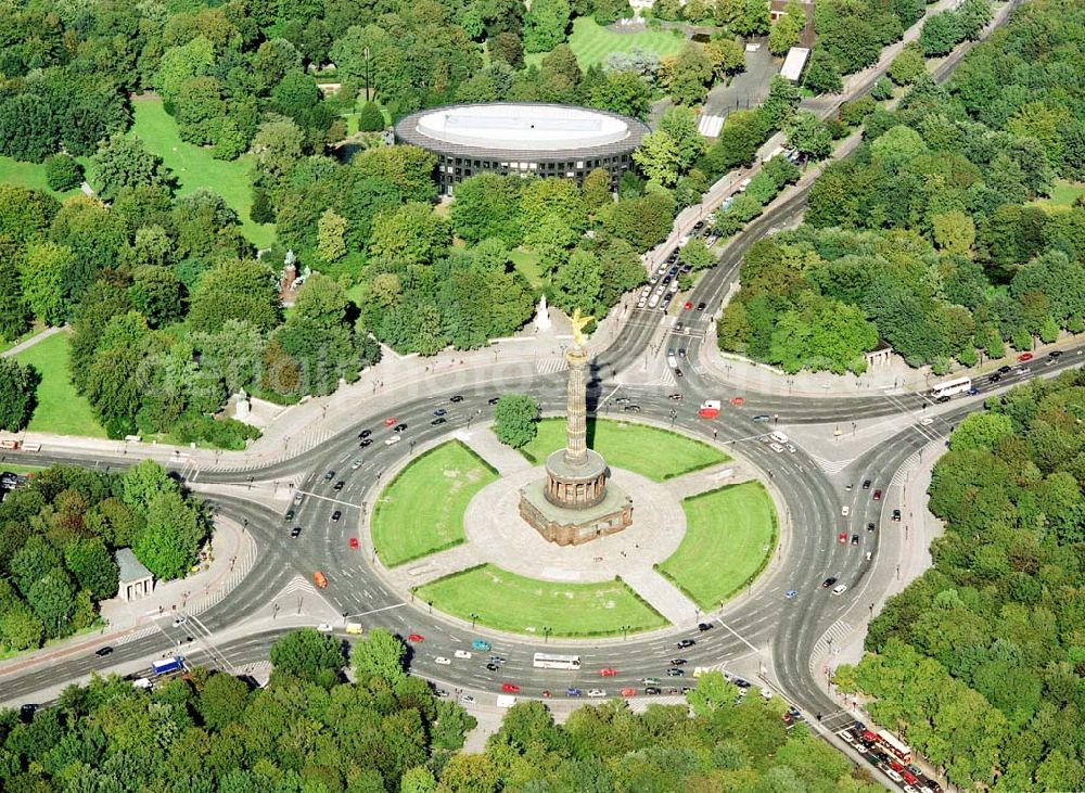 Berlin - Tiergarten from above - Siegessäule mit dem neuen Bundespräsidialamt in Berlin - Tiergarten.