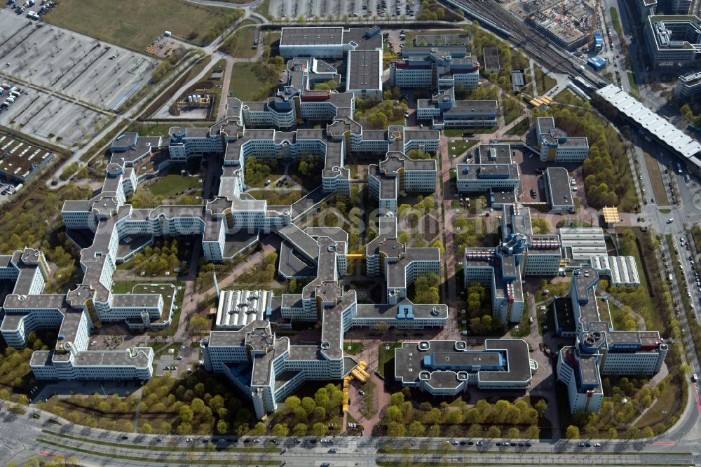 München from the bird's eye view: Office building of Siemens Technology Accelerator GmbH on Otto-Hahn-Ring in the district Ramersdorf-Perlach in Munich in the state Bavaria, Germany