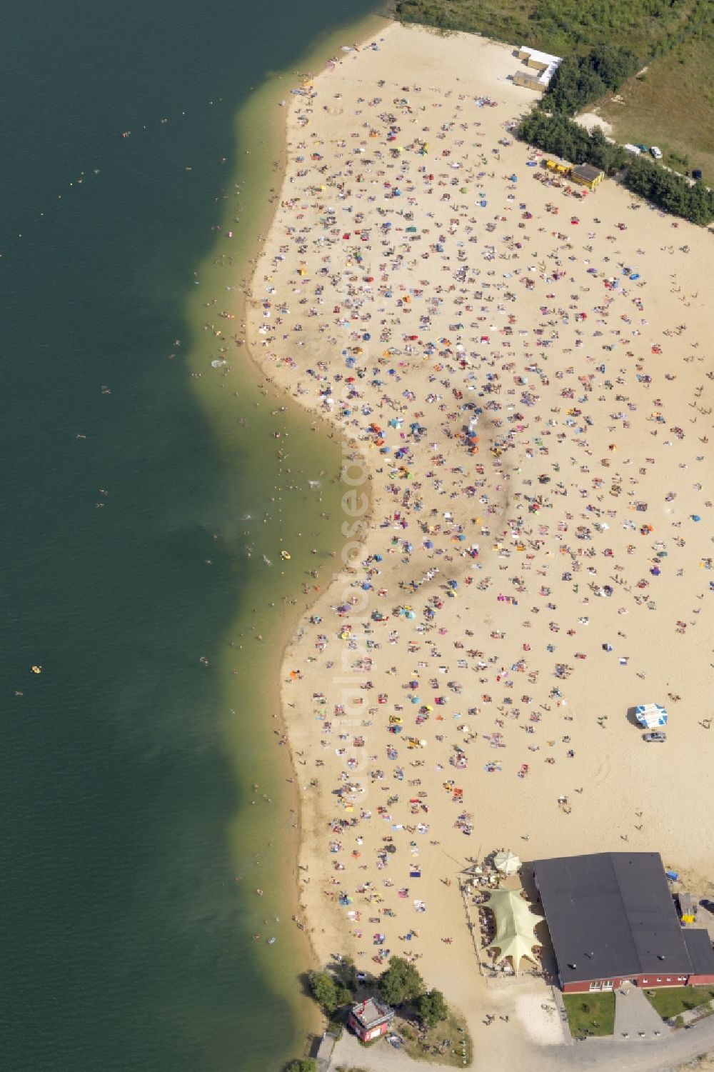 Haltern from the bird's eye view: Silver Lake in Haltern at the lake in the federal state of North Rhine-Westphalia. Responsible for the lake is the operating company Silver Lake II Haltern mbH