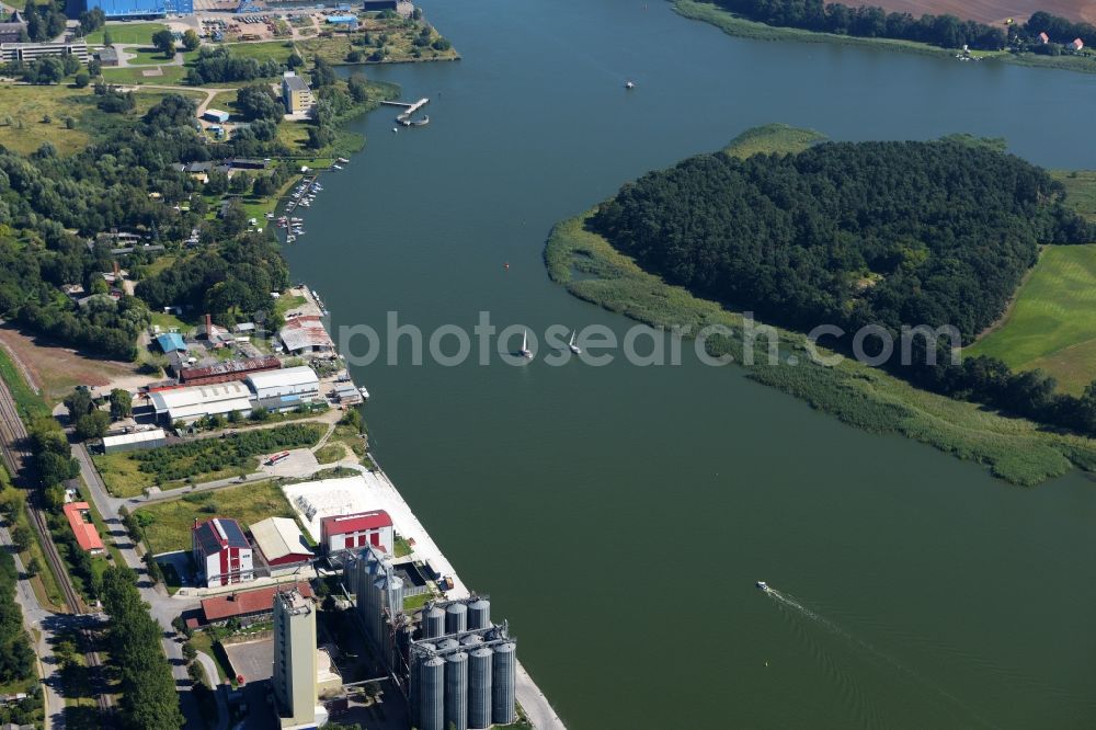 Wolgast from the bird's eye view: High silo and grain storage with adjacent storage in Wolgast in the state Mecklenburg - Western Pomerania