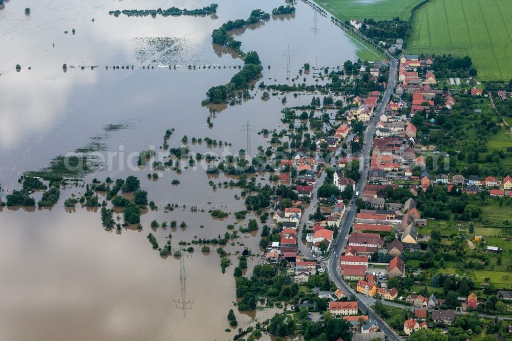 Aerial photograph Brockwitz - The situation during the flooding in East Germany on the bank of the river Elbe in the village of Brockwitz in the rural district of Meißen in the state of Saxony