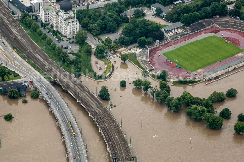 Aerial photograph Dresden - The situation during the flooding in East Germany on the bank of the river Elbe in the city of Dresden in the state of Saxony. View of the International Congress Center Dresden and Marienbrücke