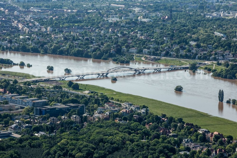 Aerial photograph Dresden - The situation during the flooding in East Germany on the bank of the river Elbe in the city of Dresden in the state of Saxony. View from the South of the Waldschlösschen Bridge between the city parts of Blasewitz and Neustadt