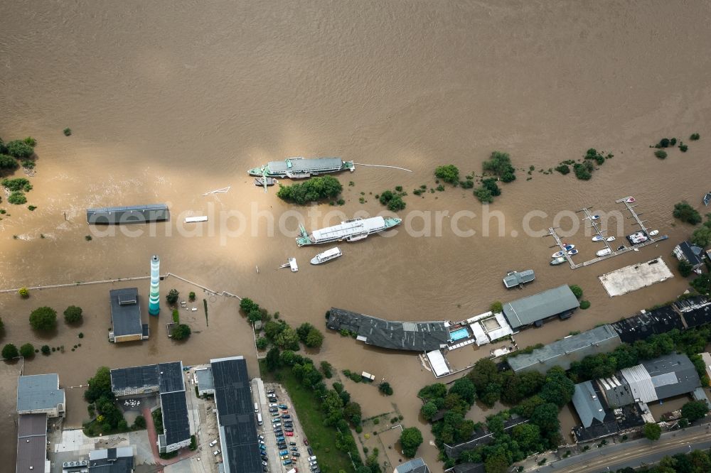 Aerial image Dresden - The situation during the flooding in East Germany on the bank of the river Elbe in the city of Dresden in the state of Saxony. View of the landing close to the historic centre