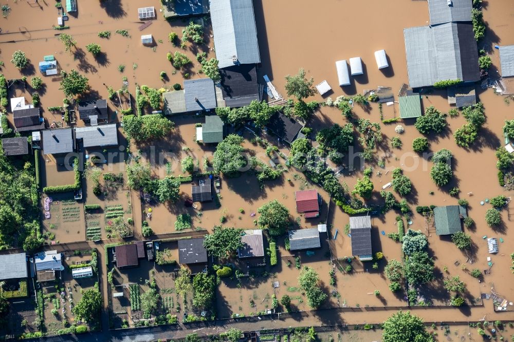 Dresden from the bird's eye view: The situation during the flooding on the bank of the river Elbe in Striesen in Dresden in the state of Sachsen. The aftermath affects swimming areas and leisure areas