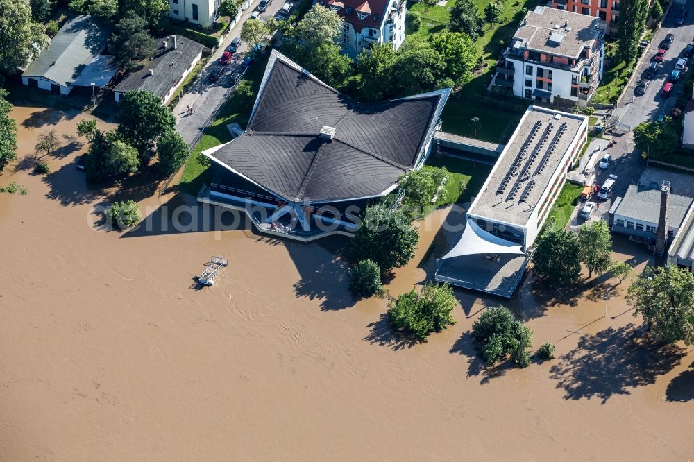 Aerial image Dresden - The situation during the flooding on the bank of the river Elbe in Striesen in Dresden in the State of Sachsen. The aftermath affects swimming areas and leisure areas