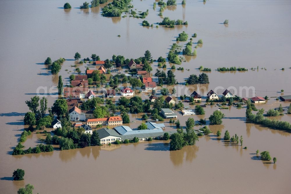 Aerial image Dresden - The situation during the flooding on the bank of the river Elbe in the part Tolkewitz in Dresden in the State of Sachsen. Affected are areas quite far from the river;