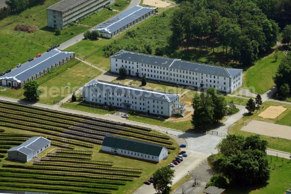 Schwerin from the bird's eye view: Company BSL Metallbau GmbH and Refugee - buildings im Bluecher Technologie- und Gewerbepark GmbH Stern Buchholz in Schwerin in the state Mecklenburg - Western Pomerania