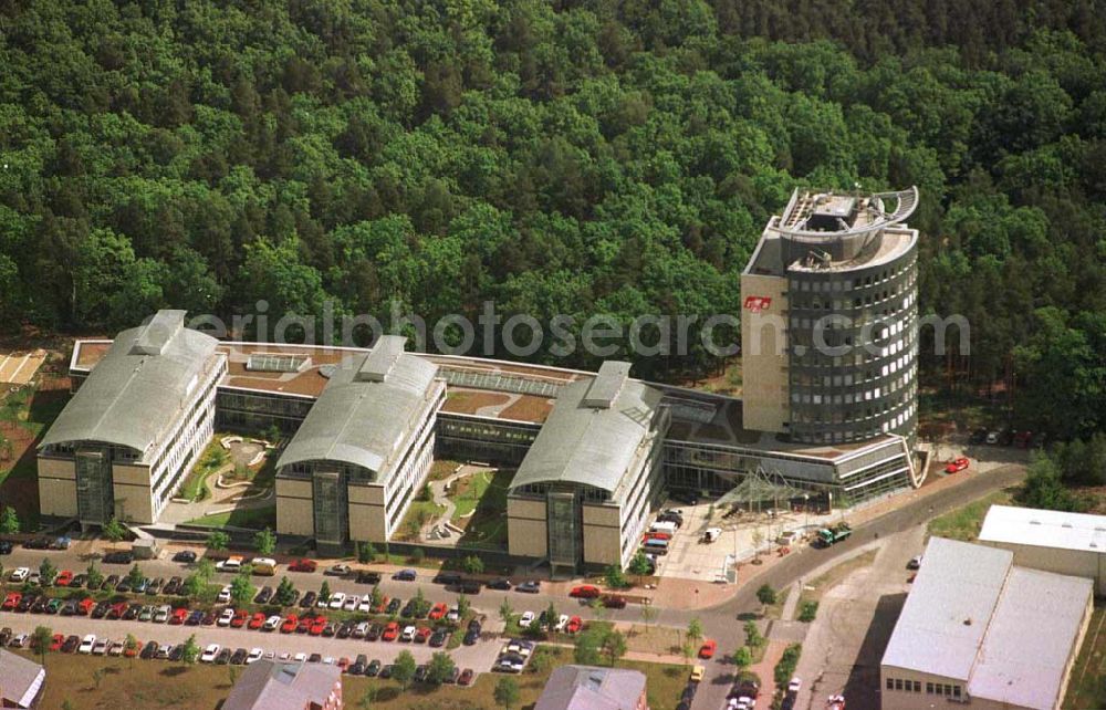 Potsdam-Drewitz from above - Sitz der Landesinvestitionsbank DGE in Potsdam Drewitz.