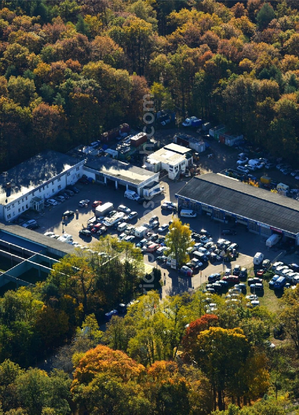 Aerial photograph Potsdam - Etablishment of the following companies Rene Lehmann & Andre Müller GbR, Böckmann Center and CarConCept GmbH on the Michendorfer Chaussee