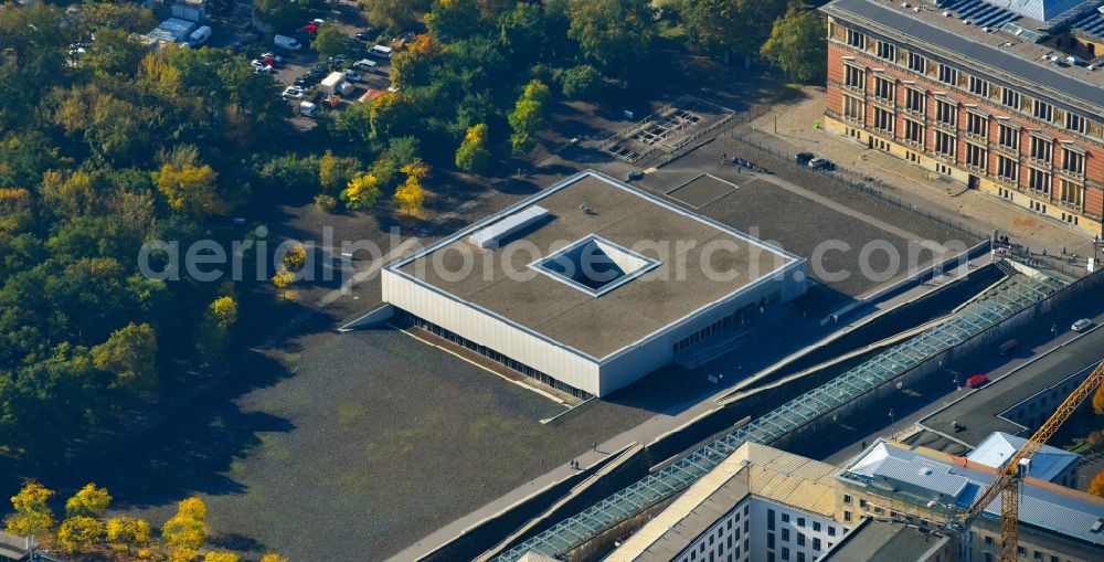 Aerial photograph Berlin - Headquarter of the Foundation Topography of Terror in the Kreuzberg district of Berlin. The Foundation at Niederkirchnerstrasse is a documentation center for the reworking of the terror of the National Socialists. The building is located on remnants of the Berlin Wall, which is under monument protection