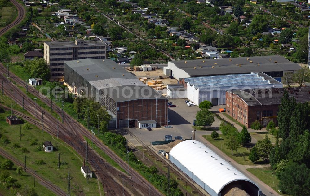 Aerial photograph Magdeburg - View of the SKL Umschlagservice GmbH & Co. KG in Magdeburg in the state of Saxony-Anhalt