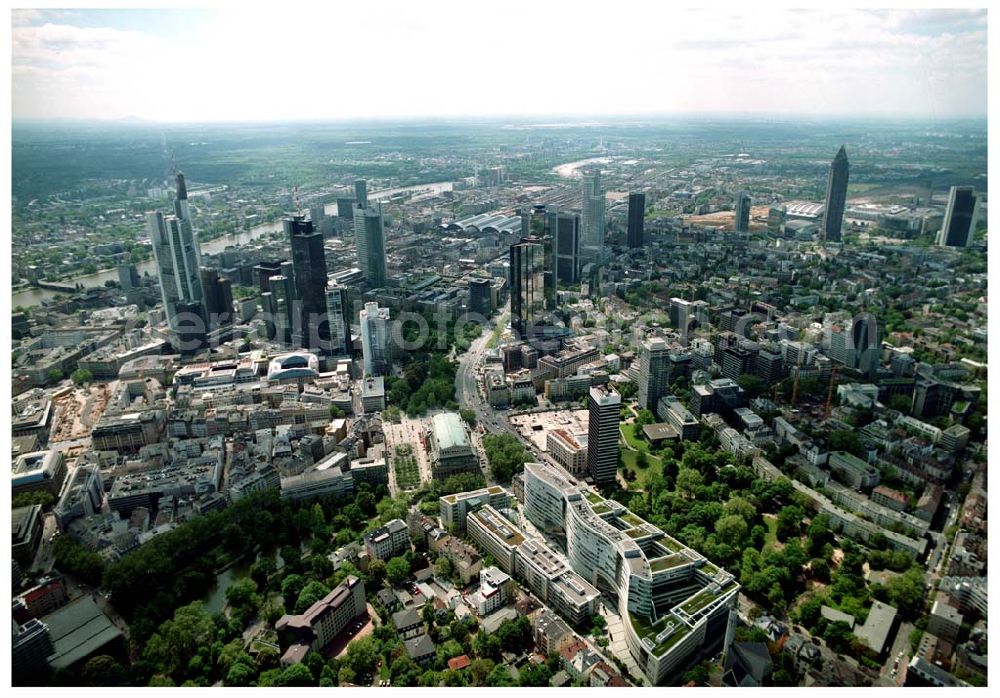 Aerial image Frankfurt - Main / Hessen - Blick auf die Skyline des Bankenviertels von Frankfurt/Main. Im Bild die Twintowers der Deutschen Bank sowie die Gebäude der HELABA (Hessische Landesbank) und der Büro- und Geschäftshauskomplex Frankfurter Welle der DIFA