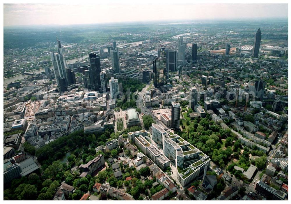 Aerial photograph Frankfurt - Main / Hessen - Blick auf die Skyline des Bankenviertels von Frankfurt/Main. Im Bild die Twintowers der Deutschen Bank sowie die Gebäude der HELABA (Hessische Landesbank) und der Büro- und Geschäftshauskomplex Frankfurter Welle der DIFA