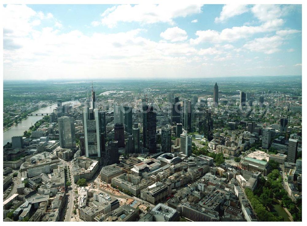 Frankfurt - Main / Hessen from above - Blick auf die Skyline des Bankenviertels von Frankfurt/Main. Im Mittelpunkt die Twintowers der Deutschen Bank sowie die Gebäude der HELABA (Hessische Landesbank)