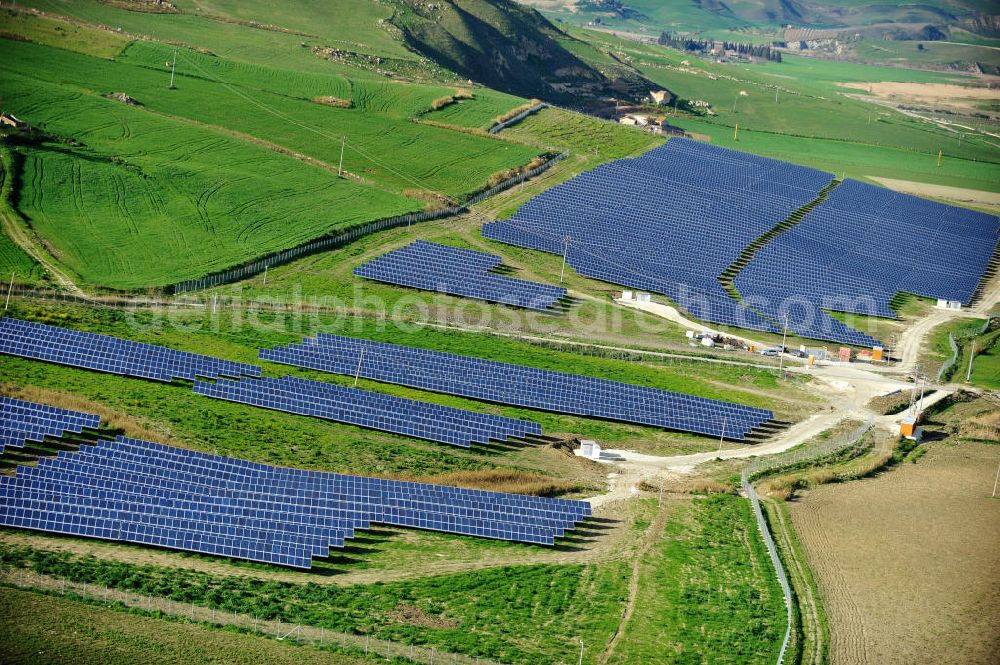 Villalba auf Sizilien from the bird's eye view: Solar fileds, Solar Park esp. photovoltaic plant Villalba at Sicily in Italy. Operator of the plant is the EEPro Company