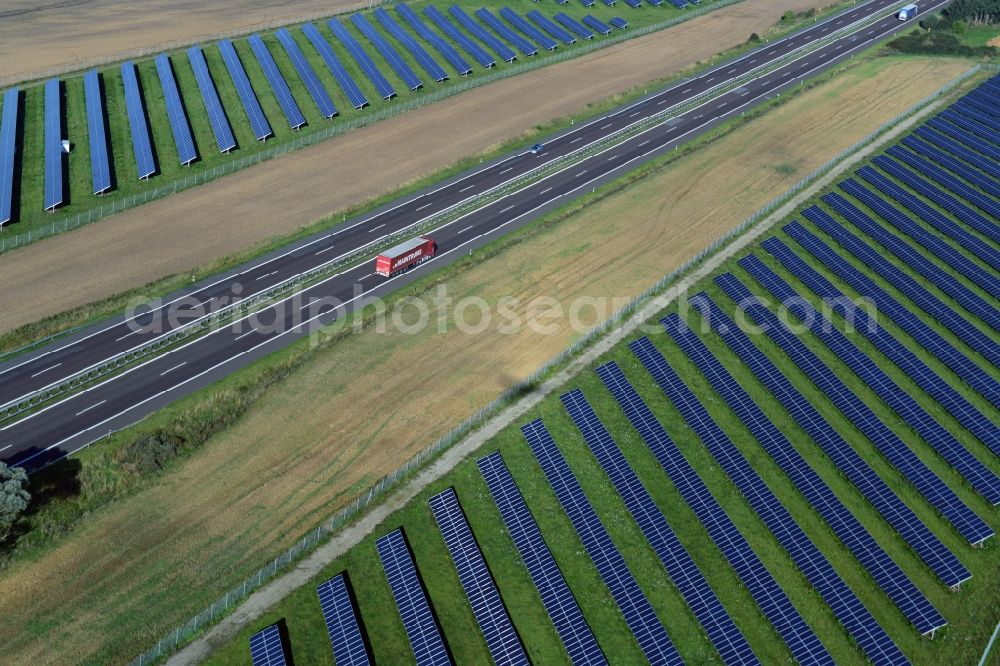 Aerial photograph Kuckuck - Solar fields of photovoltaic power plant along the course of the A24 motorway at Kuckuk in Brandenburg