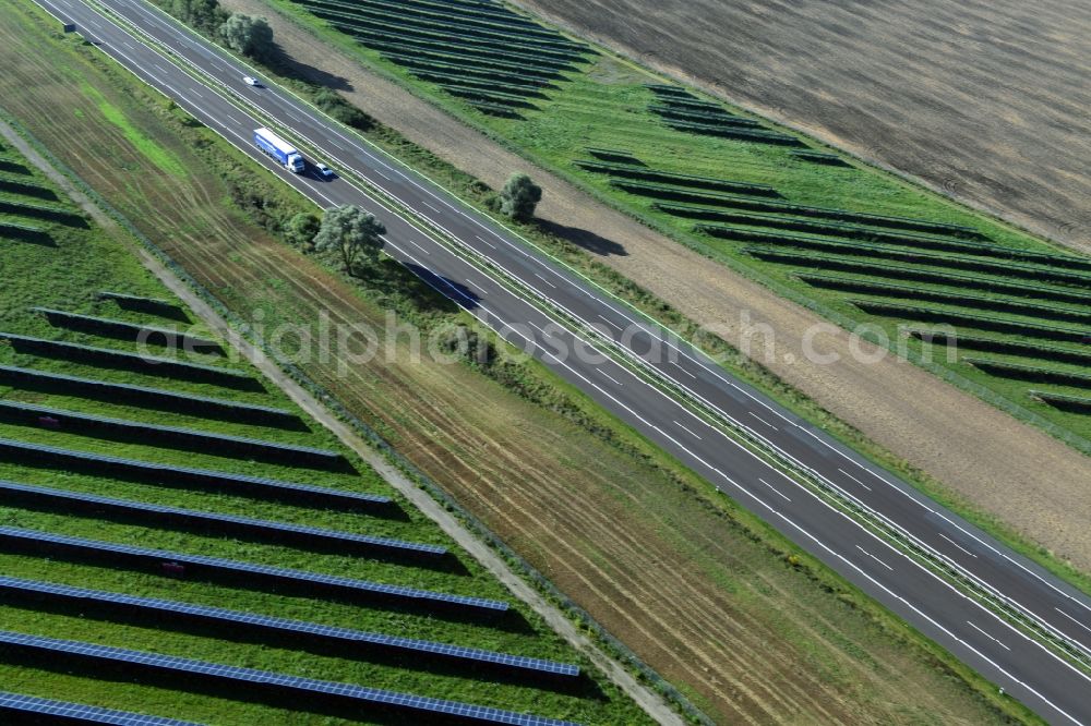 Aerial photograph Kuckuck - Solar fields of photovoltaic power plant along the course of the A24 motorway at Kuckuk in Brandenburg