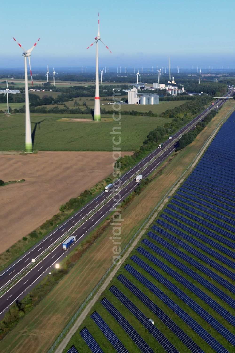 Aerial image Kuckuck - Solar fields of photovoltaic power plant along the course of the A24 motorway at Kuckuk in Brandenburg