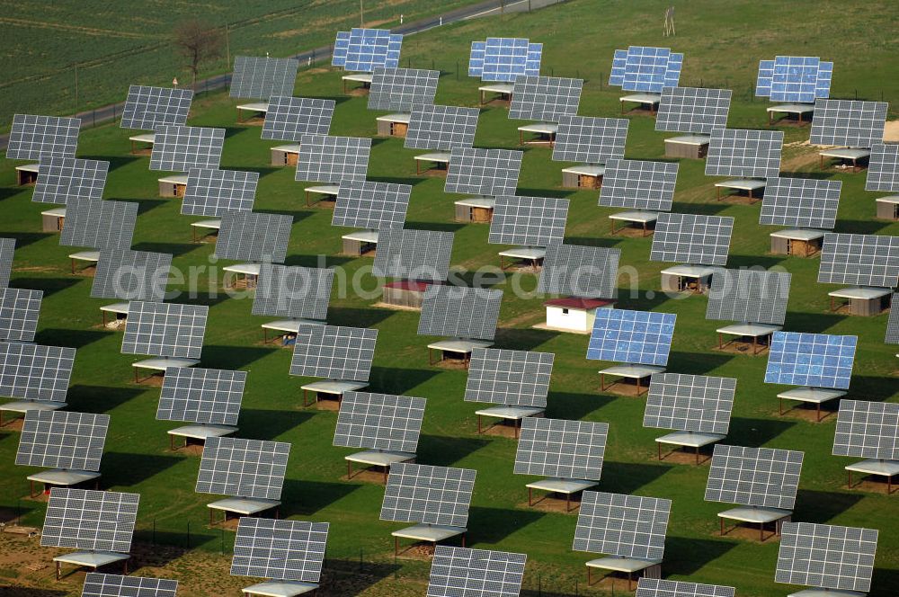 Aerial photograph BALLSTÄDT - Blick auf die Solarfelder der Solarparc Aktiengesellschaft südlich von Ballstädt in Thüringen. Solarparc AG