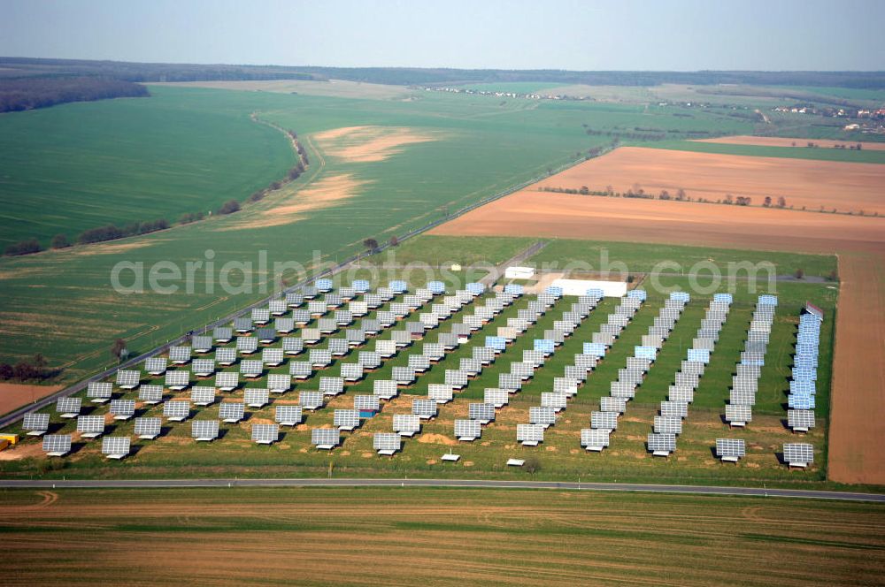 BALLSTÄDT from above - Blick auf die Solarfelder der Solarparc Aktiengesellschaft südlich von Ballstädt in Thüringen. Solarparc AG