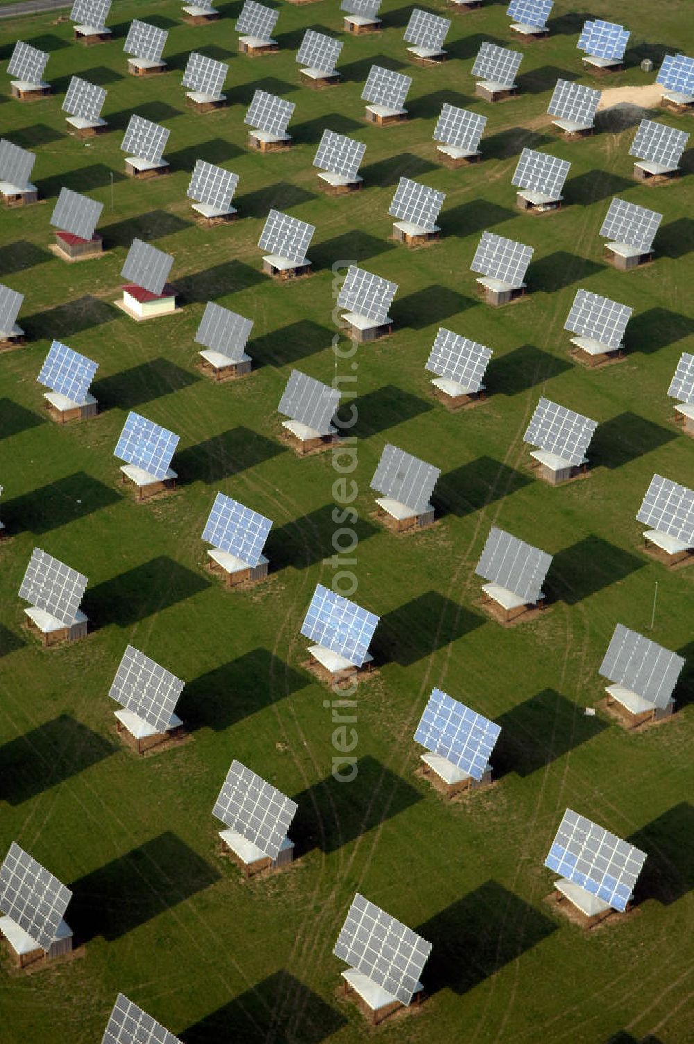 Aerial photograph BALLSTÄDT - Blick auf die Solarfelder der Solarparc Aktiengesellschaft südlich von Ballstädt in Thüringen. Solarparc AG