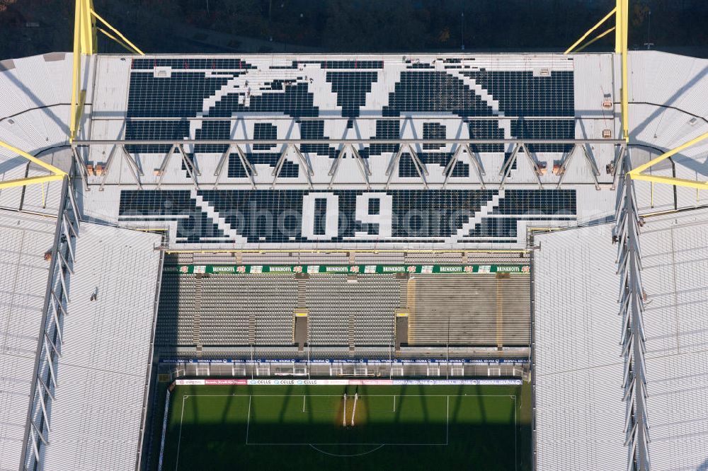 Aerial photograph Dortmund - Mit Solarpaneelen / Solarflächen als BVB - Logo aufgerüstetes Dach des Borusseum , dem Stadion Signal Iduna Park des BVB. With solar panels as BVB - logo has been upgraded roof of Borusseum, the Signal Iduna Park stadium of Borussia Dortmund.