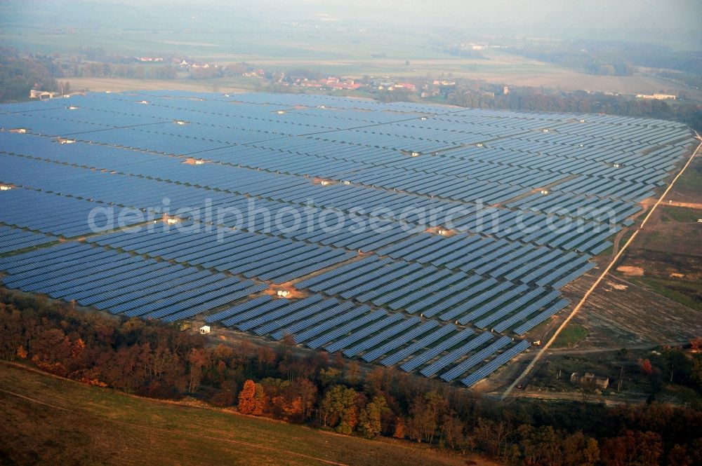 Aerial image Fürstenwalde/Spree - Solar power plant and photovoltaic systems on the former airfield in Fuerstenwalde / Spree in Brandenburg