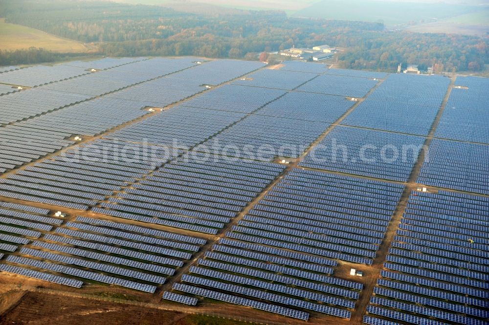 Aerial image Fürstenwalde/Spree - Solar power plant and photovoltaic systems on the former airfield in Fuerstenwalde / Spree in Brandenburg