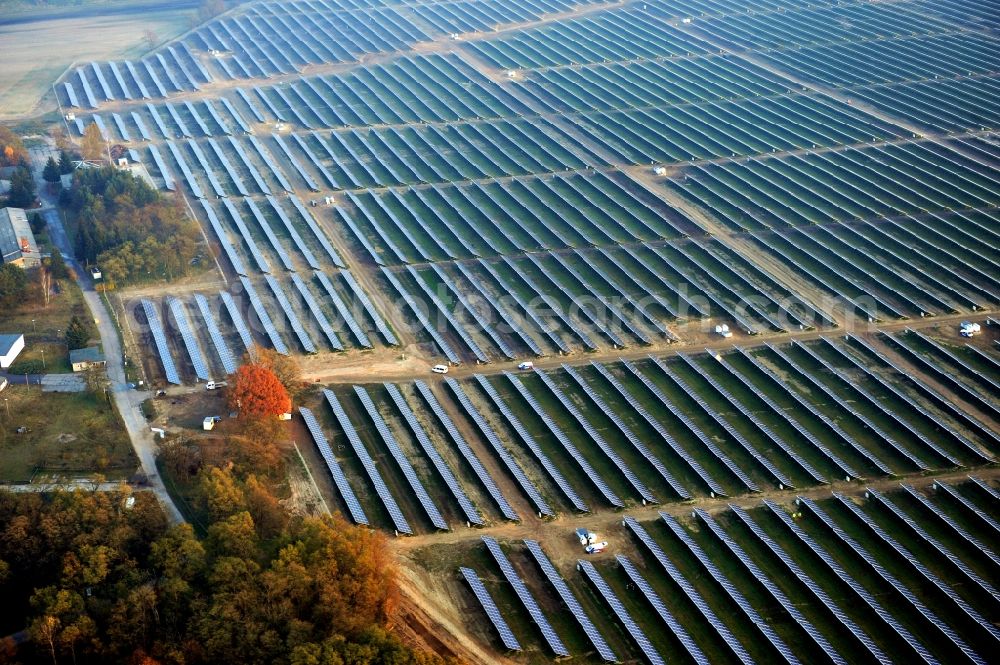 Aerial image Fürstenwalde/Spree - Solar power plant and photovoltaic systems on the former airfield in Fuerstenwalde / Spree in Brandenburg