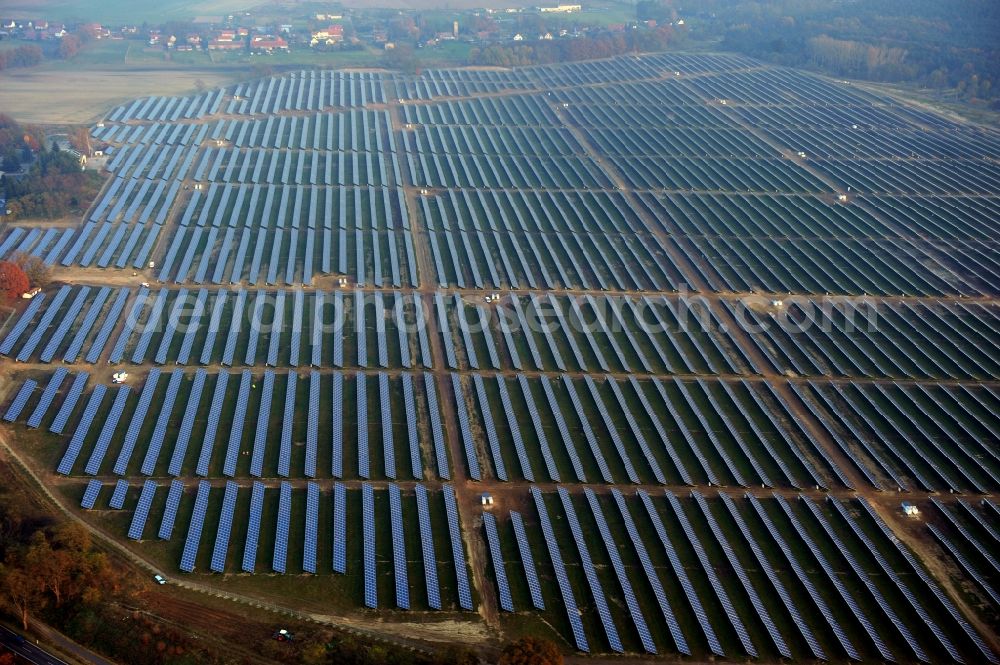 Fürstenwalde/Spree from above - Solar power plant and photovoltaic systems on the former airfield in Fuerstenwalde / Spree in Brandenburg